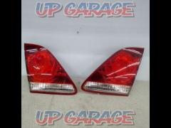 TOYOTA
Crown Athlete genuine tail lens
Trunk tail left and right