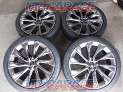 TOYOTA
Crown Crossover G Advance
Original wheel
+
DUNLOP
SP
SPORT
MAXX
055
We welcome purchases! Verbal appraisals are also available.