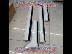Toyota
30 series
We welcome purchase of genuine Celsior side steps! Verbal appraisal is also available.