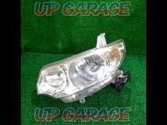 Wakeari
Daihatsu
L375
Tanto genuine headlight
※ passenger side