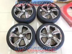 TOYOTA
220 series crown
RS Advance early model
Original aluminum wheel
+
KENDA
KR203 Tire with Label Unused
