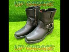 Size 25cm/US8
HarleyDavidson
Leather boots