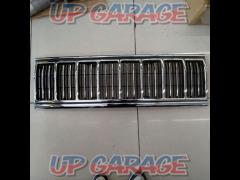 Jeep
Cherokee
Chrome plated front grille + radiator front bezel
Right and left