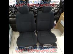 200 series Hiace TOYOTA
Genuine
Sheet
Driver's seat / passenger's seat