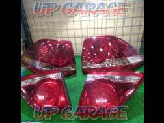 TOYOTA
Crown athlete / GRS200
Front genuine tail light set (left and right)