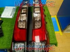 [80 system
Early model/Esquire Toyota genuine tail lamp