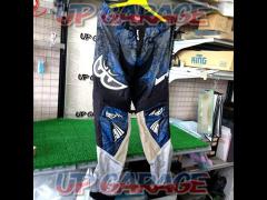 Size: 34 (equivalent to S) BERIK
BEK14841
Motocross pants