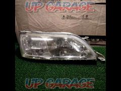 Wakeari
Toyota genuine
Headlight Cresta/Driver's side only in poor condition, sold as is