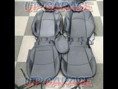 CH-R/NGX10/NGX50Clazzio
Jr
Seat Cover
ET-1181