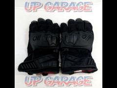 Size: LGOLDWIN
Short Control Gloves
GSM26253