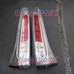 NISSAN
Genuine tail lens Serena
C26
The previous fiscal year]