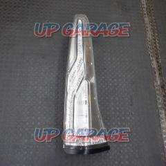 Wakeari
NISSAN
Genuine tail lens
Serena on one side only
C26
Late highway star