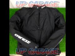 Size 46
DAINESE
AVRO
D2
TEX jacket with G2 spinal protector
black