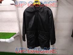 STRATHCONAR
Leather jacket
Size: L?