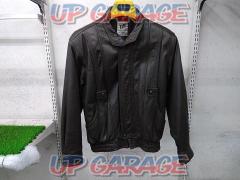 TIPEL
BY
VOLUNT
Leather jacket
Size: L