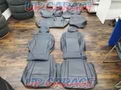 Clazzio (Kurattsu~io)
Prime
series
Clazzio Real Leather Seat Covers
40 system Prius α