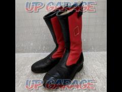 Kushitani
Leather boots
24.5cm