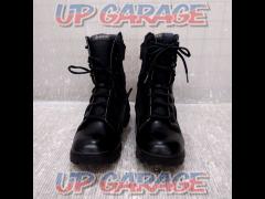 BATES
Riding boots
Size UK7/EUR41/25.5cm