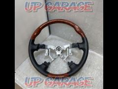 Unknown Manufacturer
Perforated leather x wood combination steering wheel