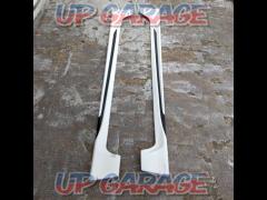 Unknown Manufacturer
Side skirts
50 system Prius
Late version