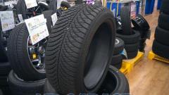 YOKOHAMA
BluEarth-4S
AW21
All-season tires