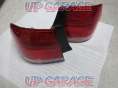 * Outer side only
TOYOTA
18 series Crown
Genuine tail lens (X04498)