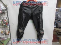 KUSHITANI
Leather pants
(X04891)