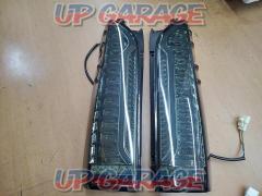 [Wakeari]
Unknown Manufacturer
Full LED smoked tail lens
■For 200 series Hiace