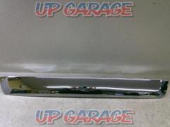 Nissan
T31
X-TRAIL
Genuine chrome rear garnish (back door garnish)
90 810
JG00