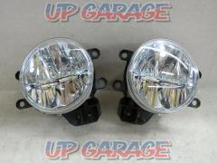 Toyota genuine 210 series Crown Athlete genuine LED fog lamp
Right and left