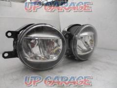 Toyota
General-purpose LED fog lamp
Right and left