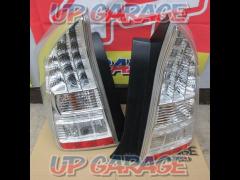 Toyota
ZVW30
Prius
Previous period
Genuine LED tail lens
Left and right
