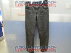HORN
WORKS
Leather pants
Size: 36