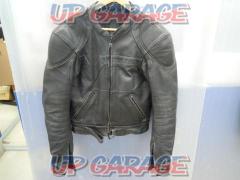 ECHTES
Leather jacket
Black system
Size: 48