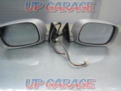 Toyota genuine
Door mirror - left and right set
Silver
Crown 18 series
Late]