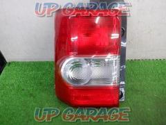 Genuine Daihatsu parts only for passenger side
Tail lens