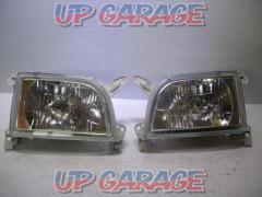 Unknown Manufacturer
Genuine type headlight
Hiace/100 series/mid- to late-stage