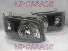 Unknown Manufacturer
Halogen headlights
Inner Black Specifications
[Hiace / 200 system
1 type]