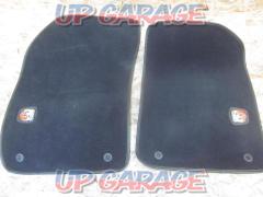 Abarth
500
Genuine floor mat
Front only