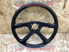 MOMO
Leather steering wheel
(37.5Φ)