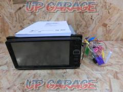 Made by Kenwood
Daihatsu genuine OP
NMCK-W64D
2013 model
Compatible with One Seg, CD, SD and USB