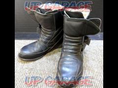 KUSHITANI
KWP leather boots
Size: 26.0-26.5cm