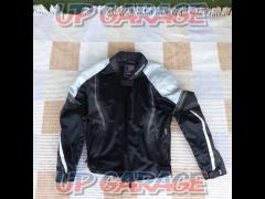 Size: M Riders KOMINE #07-146
Padded leather jacket