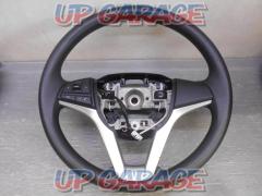 SUZUKI
Genuine Hustler urethane steering wheel
Frame part number: 6473509
[Hustler
MR52S/MR92S