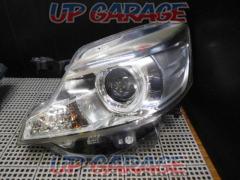 RX2404-514
SUZUKI
Spacia custom genuine
Headlight
Passenger side only
LH