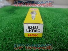 NGK
Spark plug
92 483
LKR6C