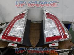 Left and right set Toyota genuine
tail lamp