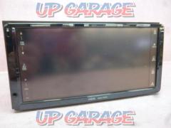 Toyota
NHZA-W59G
2009 model
2DIN wide
Compatible with terrestrial digital broadcasting, DVD, CD and radio