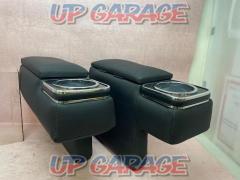 No Brand
200 series
For Hiace
With drink holder
Armrest