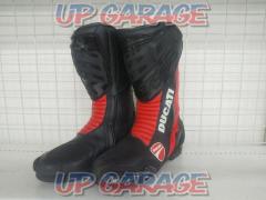 TCX x DUCATI
Racing boots
Size EUR39 (approx. 24.5cm)
